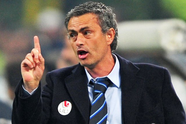 Mourinho Lontarkan Perang Urat Syarat Jelang Laga Hadapi City